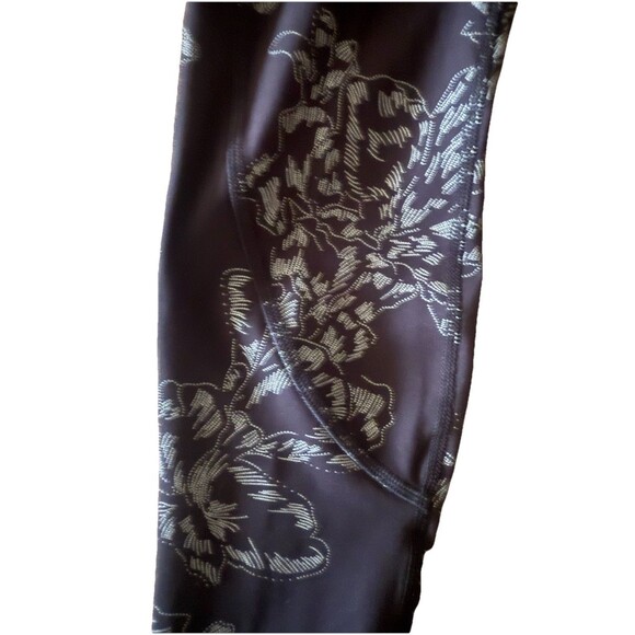 Athleta size XS rainier Reflective Tight Alina Bloom Black #985307 - Picture 5 of 12